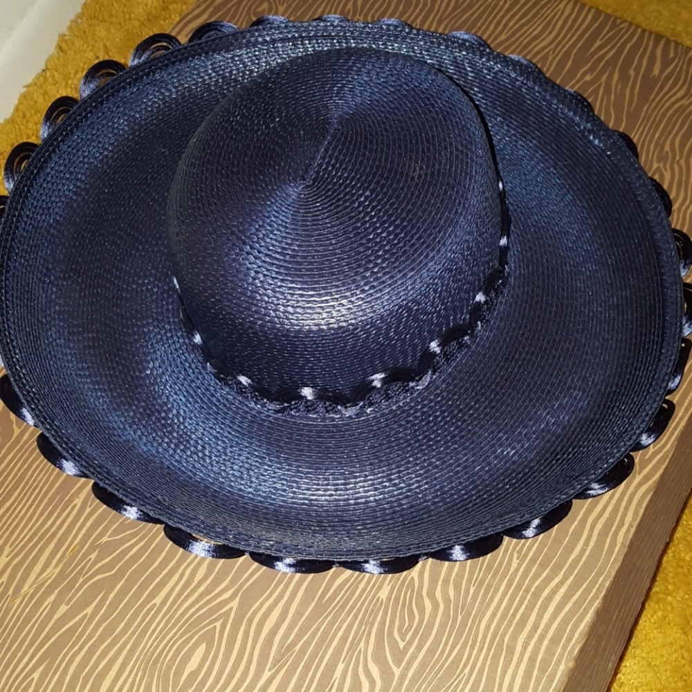 ROSALYN CARROLL DESIGNED STRAW HAT W/ SATIN EMBELL